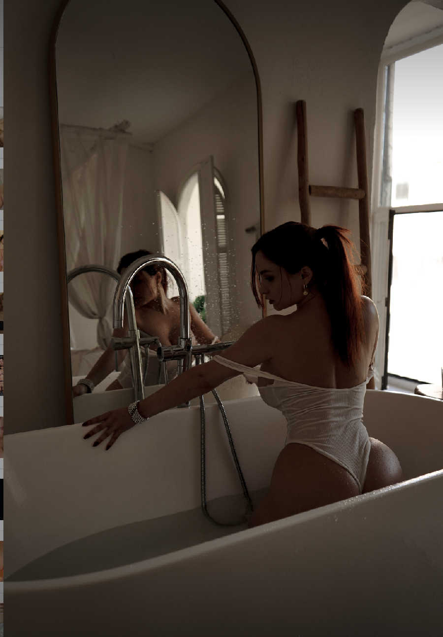 A playful frame from Miranda Faith nude — online in Majuro