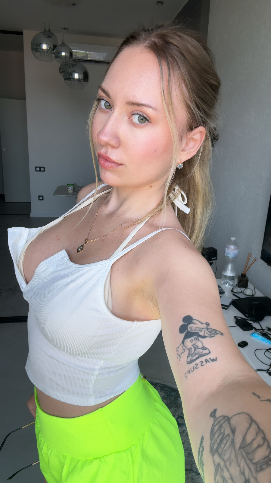 KateV in her underwear in Majuro