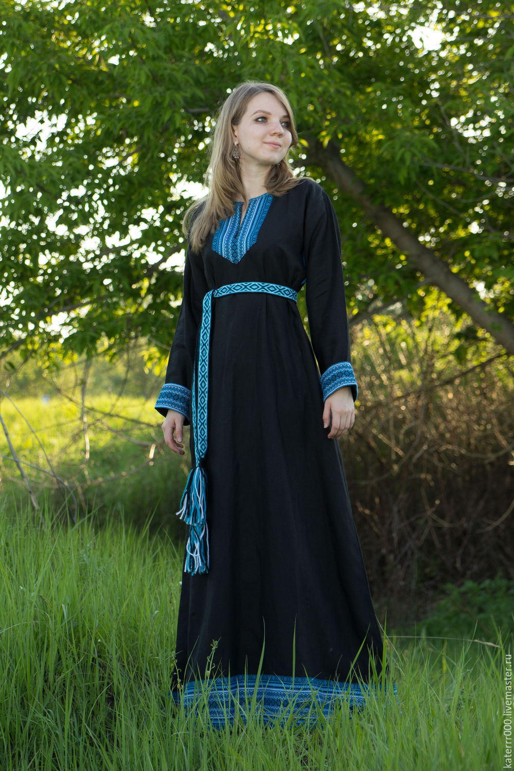 Women in Slavic costumes in Majuro