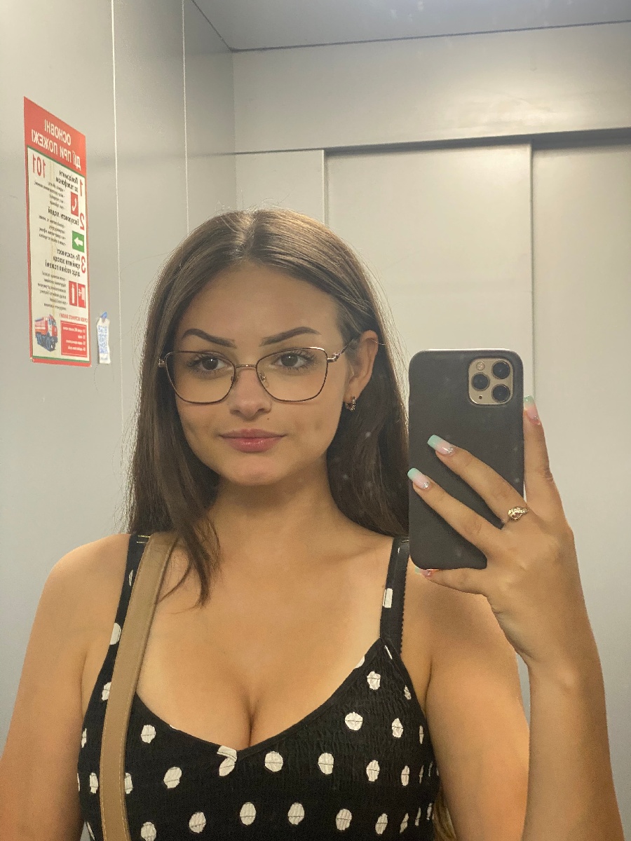 Sexy model Stacy in Majuro