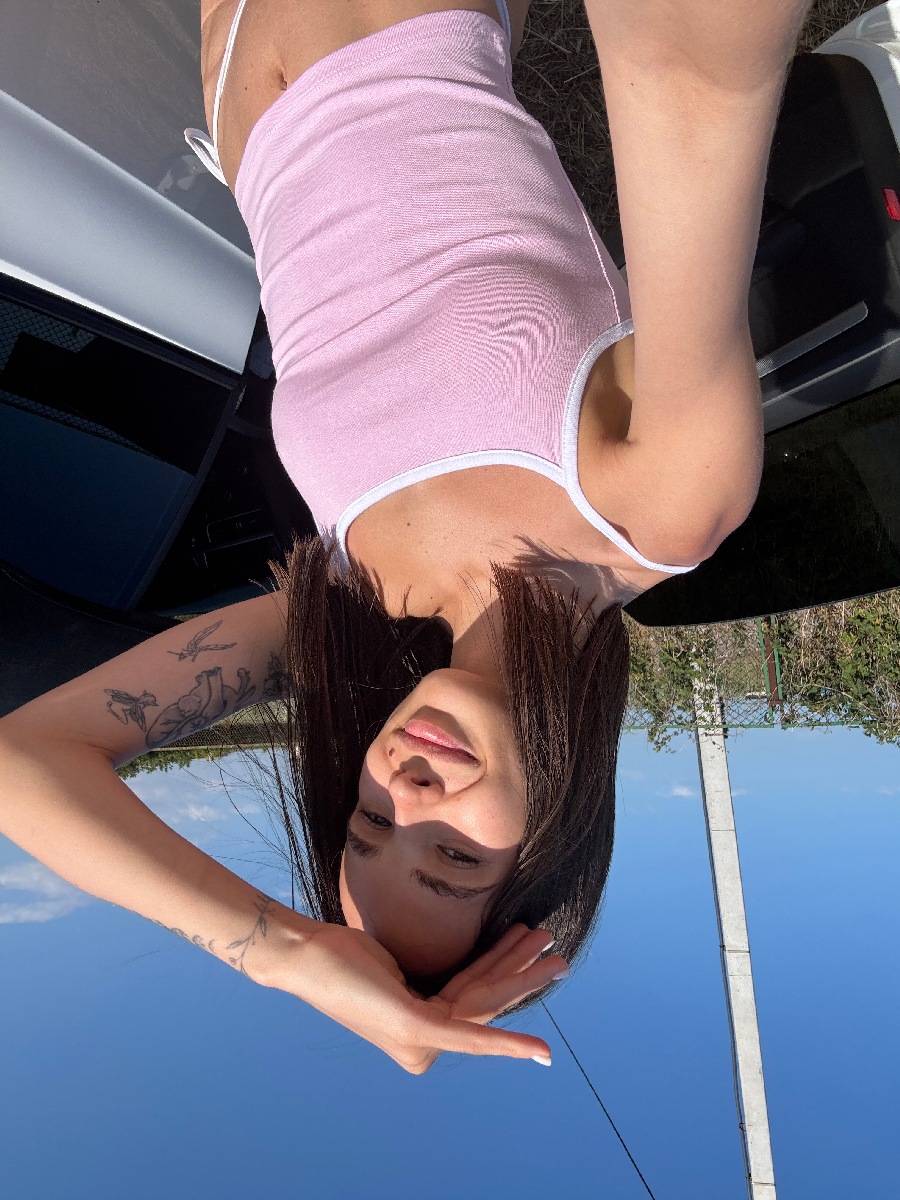 Sexy model Tina in Majuro